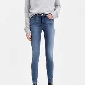 Levi’s TALL 311 Shaping Skinny - Medium Wash